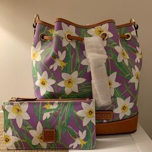 D&B Daffodil Drawstring set